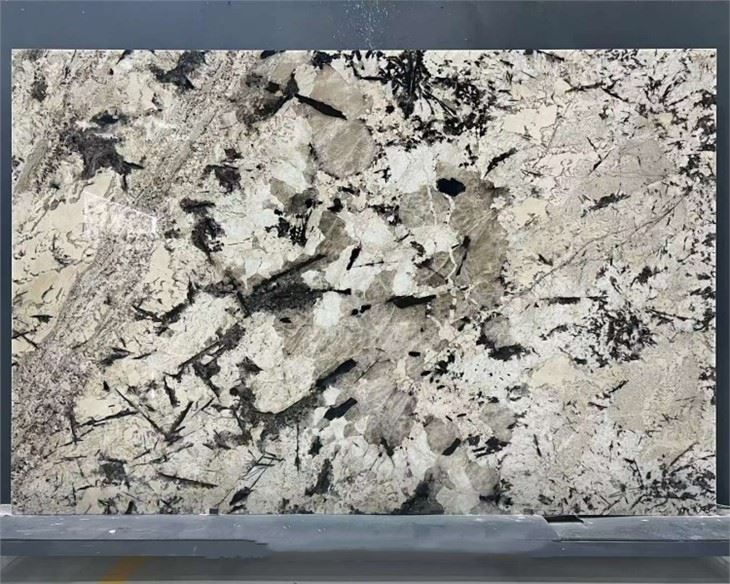 Luxury Bianco Antico Granite Slab